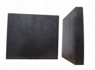 Magnesia-Calcia-Carbon brick